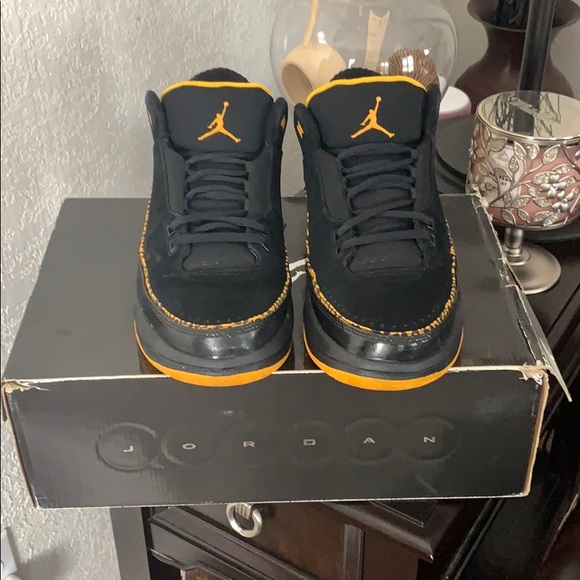 Jordan | Shoes | Jordan 25 Team Low 